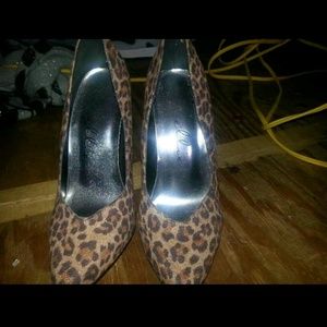 Cheetah print pumps