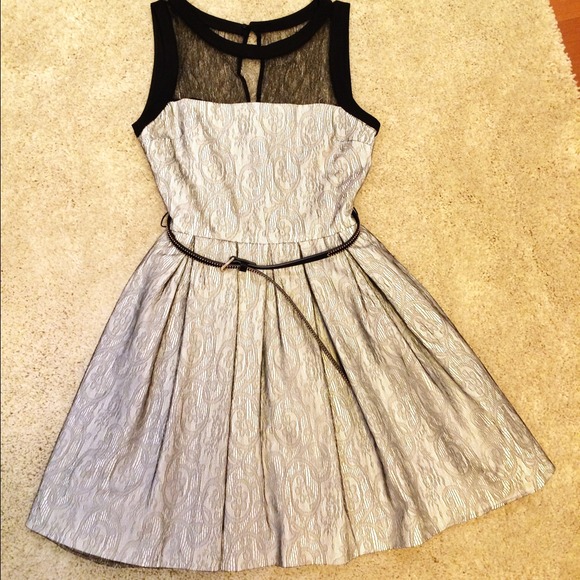***SOLD*** Zara Dress