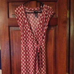 SOLD ELSEWHERE!! Cute true wrap knee length dress