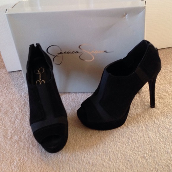 Jessica Simpson heels - Picture 1 of 1