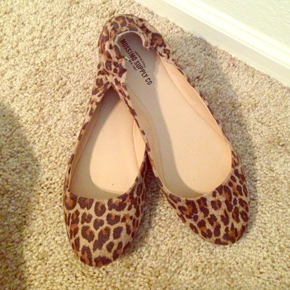 Missing Supply Co flats