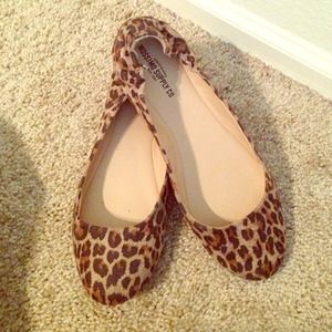 Missing Supply Co flats