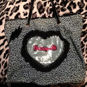 Betsey Johnson sequence purse 👛