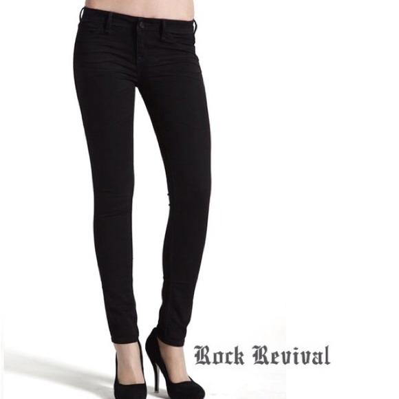 NWT! ROCK REVIVAL Carla Skinny Jeans, Black