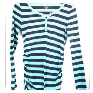Long sleeve maternity shirt