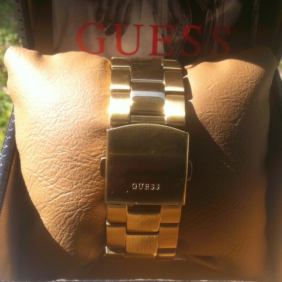Guess Watch - Picture 2 of 4
