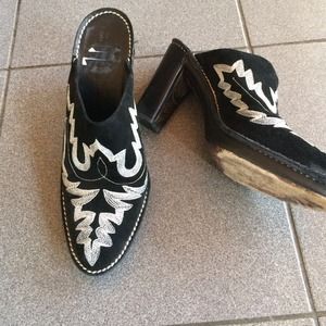 Donald J. Pliner clogs with a western look!