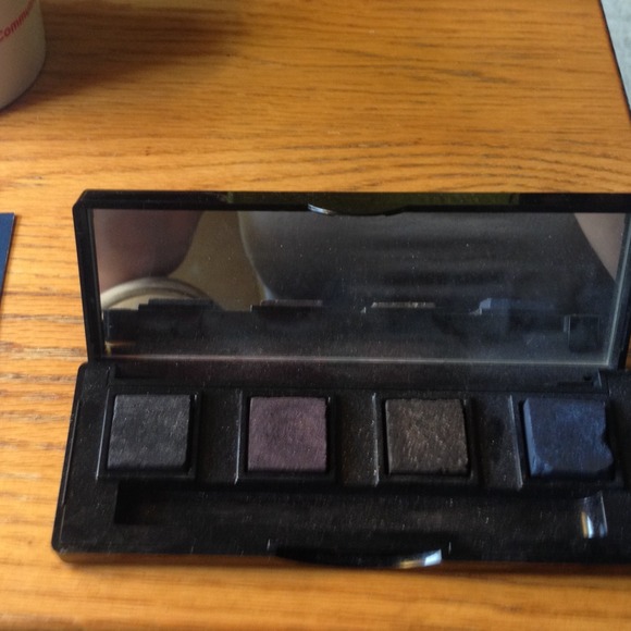 Bobbi eye shadow
