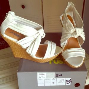White Wedges