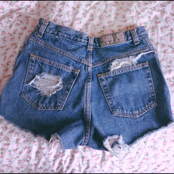 🚫SOLD Vintage high waisted jean shorts - Picture 2 of 4