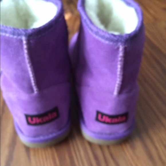 Purple fake ugg boots !