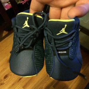 Retro 13 JORDANS  SIZE 2 bundle with 7s