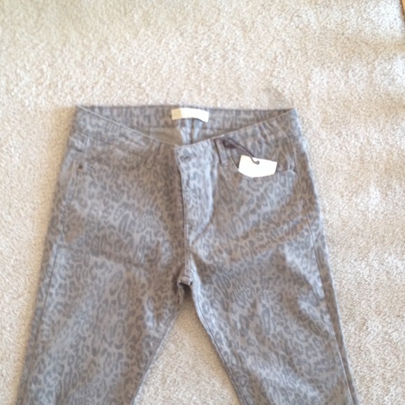 ⛔️SOLD ⛔️ Zara Denim (Animal Print)