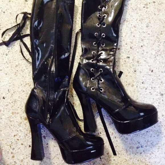 Pleaser platform - go go- dancer - goth - boots