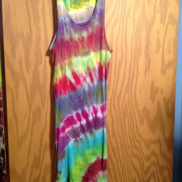 Tye dye tank - Picture 1 of 1