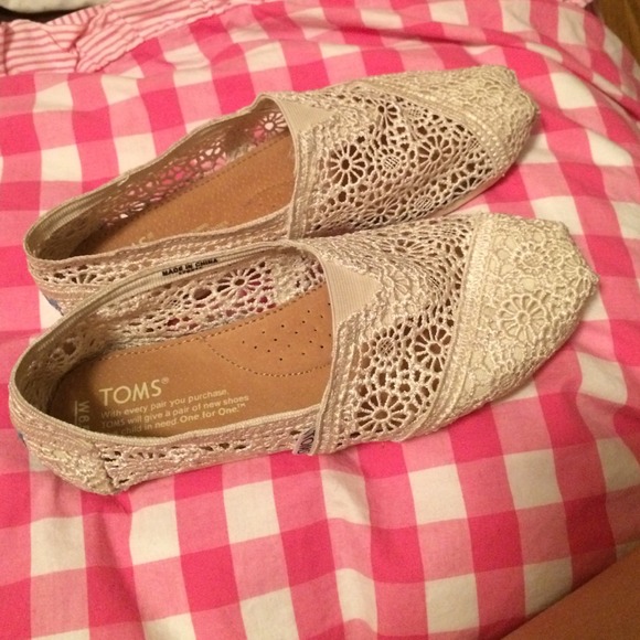 Toms