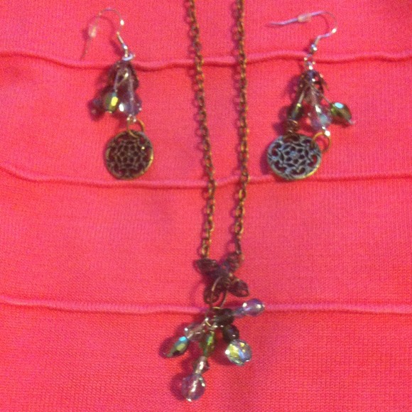 Necklace and earring set - Picture 1 of 3