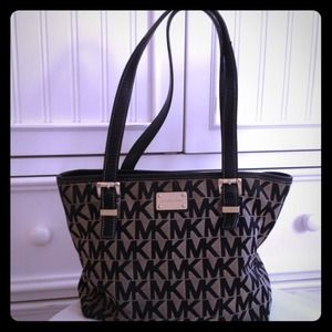 Michael Kors Logo Shoulder Bag