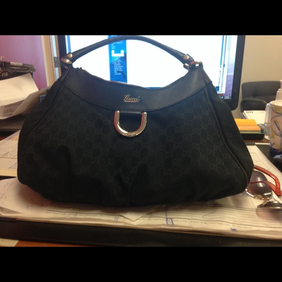 100% authentic gucci handbag open to trades!!!