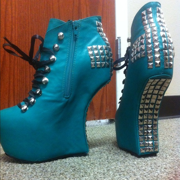 Cross studded booties - Picture 1 of 3