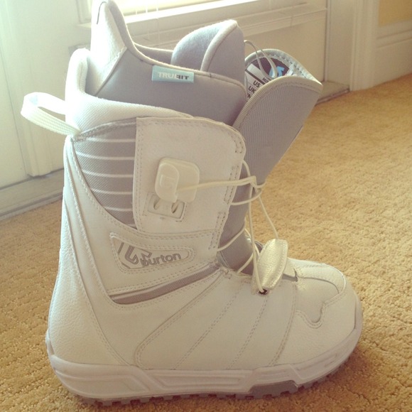 burton Other - Burton snow board boots ⬇️sale!!