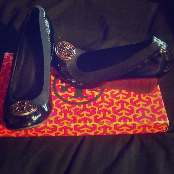 Tory Burch wedge size 7