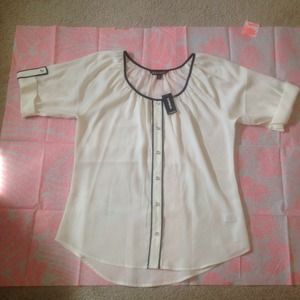 *SOLD* NWT Express Short-Sleeved Blouse
