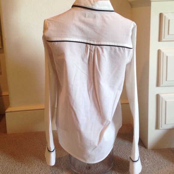 White BDG button down with black lining! - Picture 3 of 3