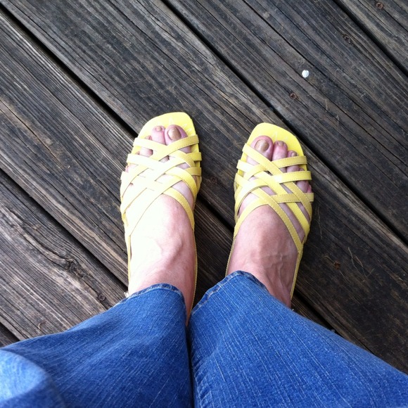 Happy Yellow Sandals & Pants Bundle !