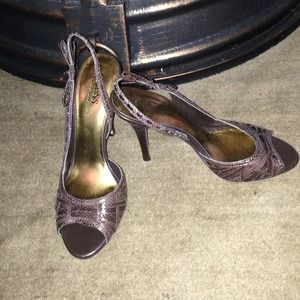 ✂✂✂Guess by Marciano Snake skin & Leather heels