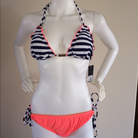 KK KARDASHIAN KOLLECTION NWT