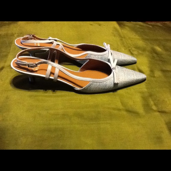 Stuart Weitzman cloth/leather sling SZ 8 1/2 - Picture 2 of 4