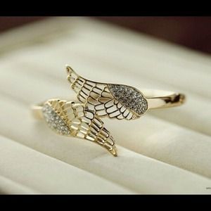 💎 Angel Wings Bracelet 💎