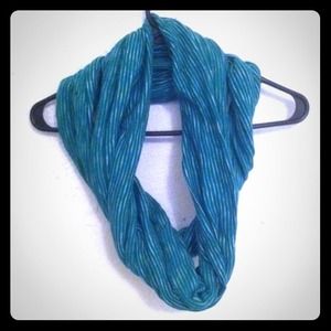 Gap infinity scarf