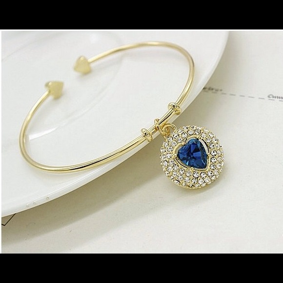 ๐ Blue Rhinestone Bracelet ๐ - Picture 2 of 4