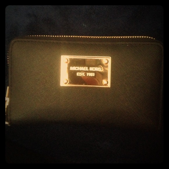 Michael Kors wallet with phone holder