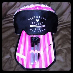 🎀new Victorias Secret makeup kit🎀✂️cut price✂️