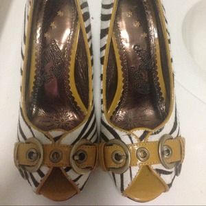 Zebra peep toe shoes