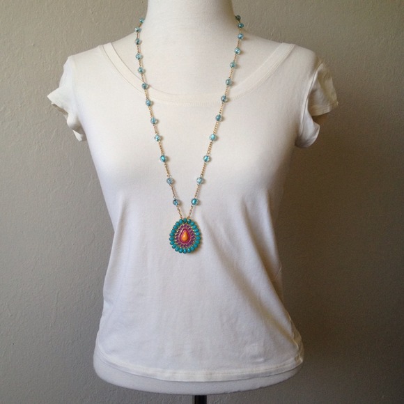 🚫BUNDLED🚫 Yellow Gap scoop neck t shirt - Picture 2 of 3