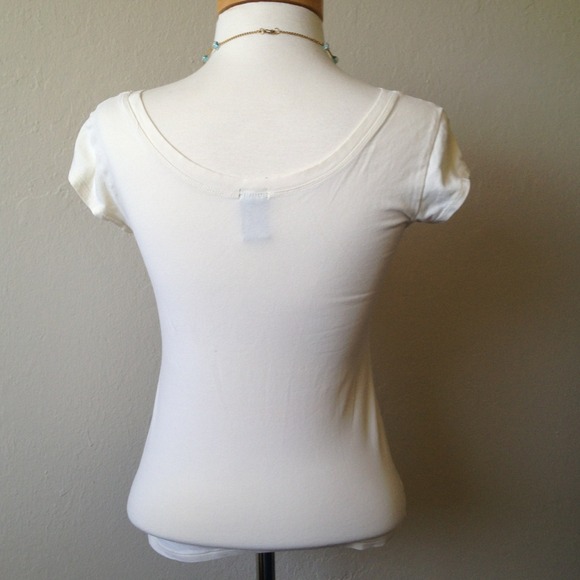 🚫BUNDLED🚫 Yellow Gap scoop neck t shirt - Picture 3 of 3