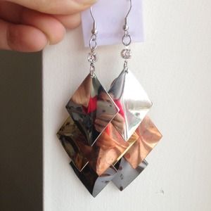 4 color metal diamonds leaves dangle earrings