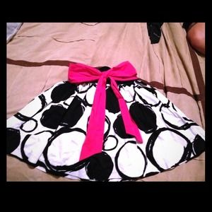 🌟REDUCED🌟Black & White Skirt with Pink Bow