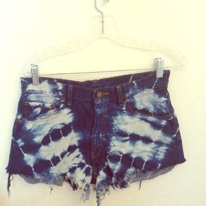 Tie die blue daisy dukes