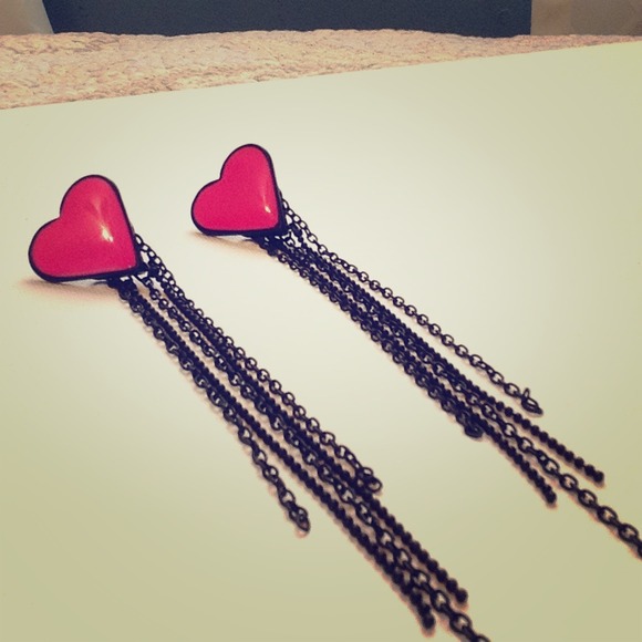 Pink heart earrings 💕