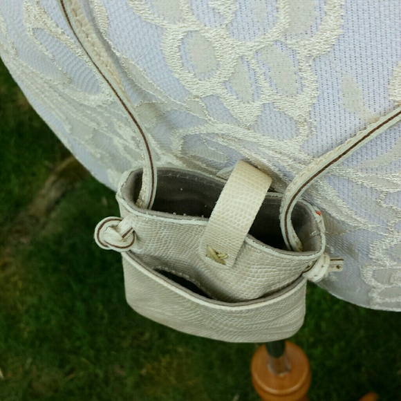 ☆HP☆ Stylemint 100% Leather Cellphone Pouch - Picture 4 of 4