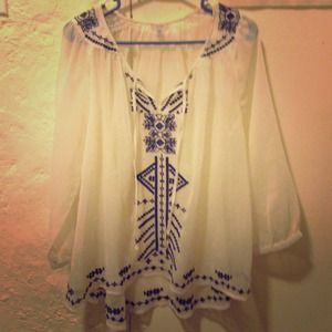 Bohemian embroidered top *Urban outfitters*