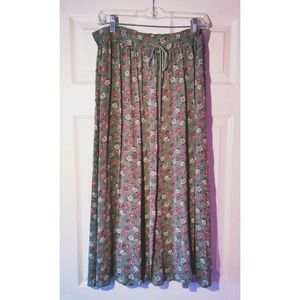 🚫Sold on Vinted🚫Vintage Green Floral Maxi Skirt