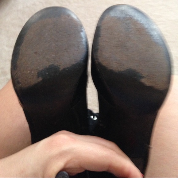 Boots - Picture 3 of 4