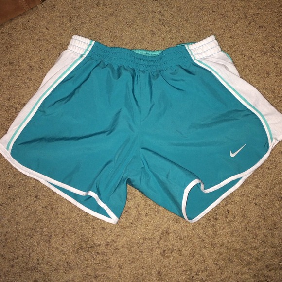 XS women's Nike running Short