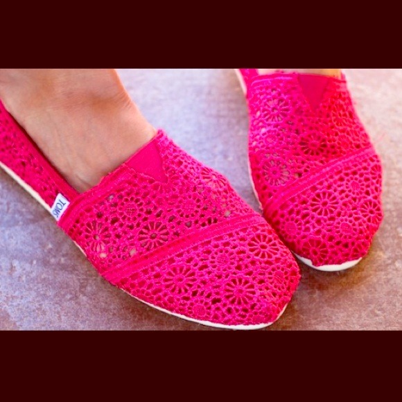 Bright Pink LaceTOM'S:)"!!!